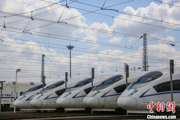 哈鐵管轄高鐵動車組。　哈鐵提供