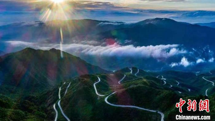 湖南城步苗族自治縣地處湘西南苗疆要區(qū)。　城步縣委宣傳部 供圖