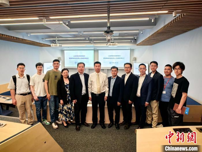 中國民航大學代表團在英交流情況?！≈鬓k方提供