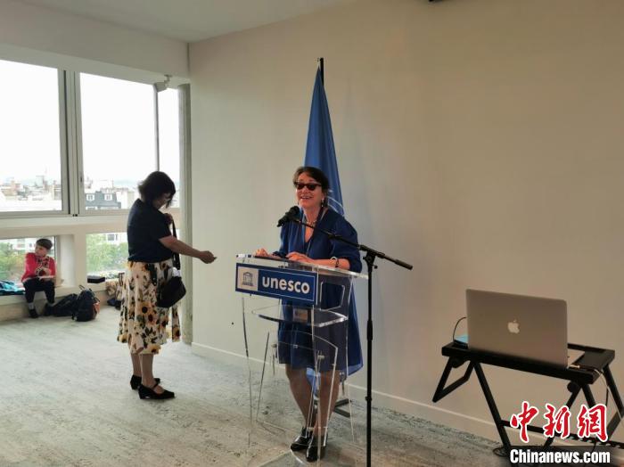 聯合國教科文組織協會委員會主席瑪麗塔·邦澤弗(Marietta Bantchev)致辭?！【笜?攝