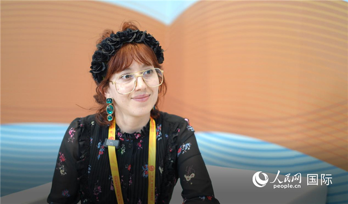 烏拉圭《共和國報》記者瓦倫蒂娜·加西亞接受人民網記者采訪。人民網記者 王天樂攝