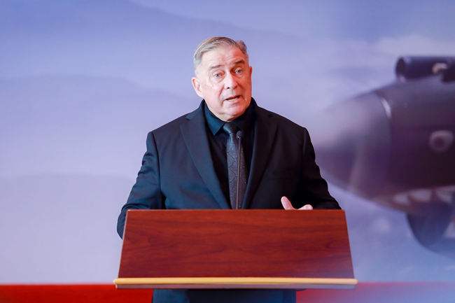 2023年10月30日，美中航空遺產基金會主席杰弗里·格林在中國人民抗日戰爭紀念館的活動中發表講話。中國人民對外友好協會供圖