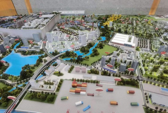 　　清水塘新能源裝備產業新城沙盤模型。本報記者 常雯宜攝