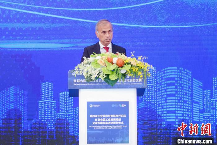 聯合國駐華協調員常啟德發表演講。