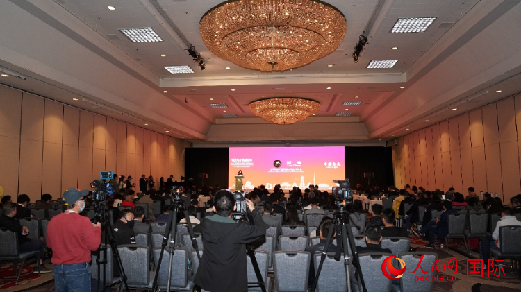 “中國之夜暨消費(fèi)電子發(fā)展論壇”現(xiàn)場。人民網(wǎng)記者 鄧圩攝