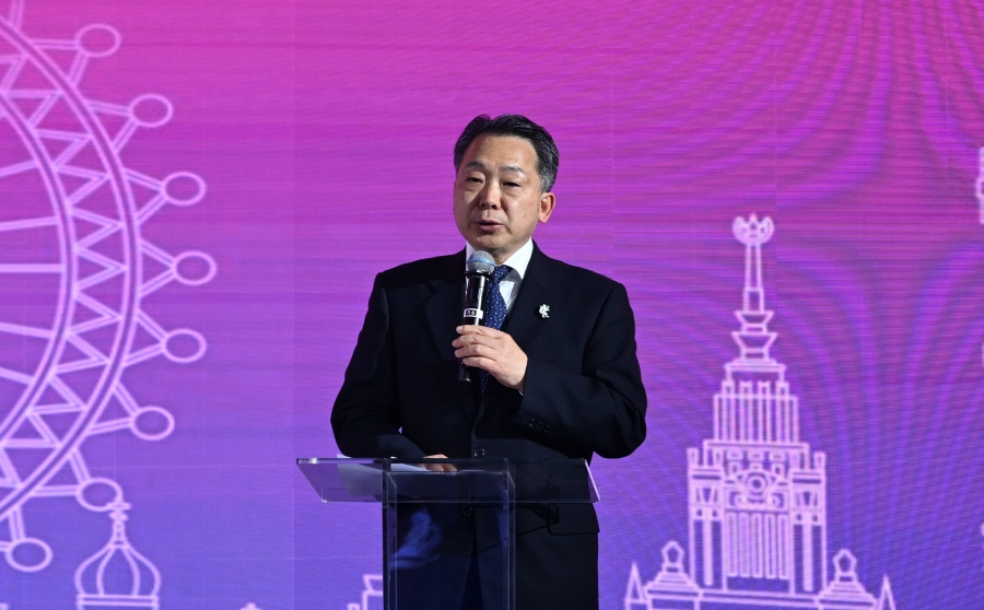 1.中國人民對外友好協會副會長袁敏道在第四屆“中俄青年同走友誼路”活動上致辭。主辦方供圖