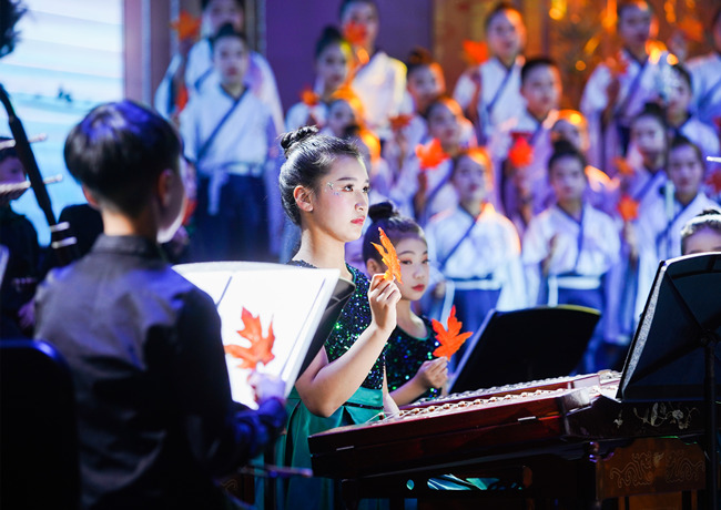 樂團在臺上演出。單位供圖