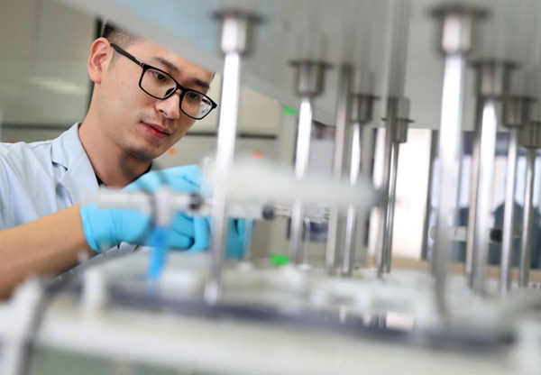 藥物研制實驗環節。受訪者供圖