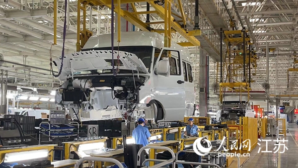 南京依維柯汽車有限公司生產車間。黃啟源攝