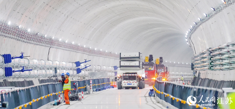 江陰靖江長江隧道右線施工現場。朱其攝