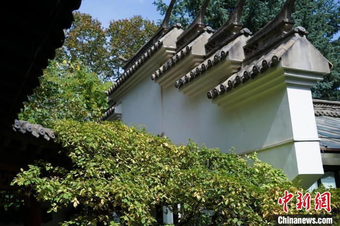 圖為西寧園林植物園內的蘇式風格建筑。　馬銘言 攝