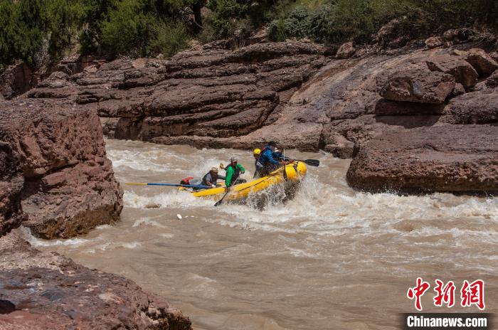 圖為瀾滄江生態漂流。 瀾滄江源漂流有限公司供圖