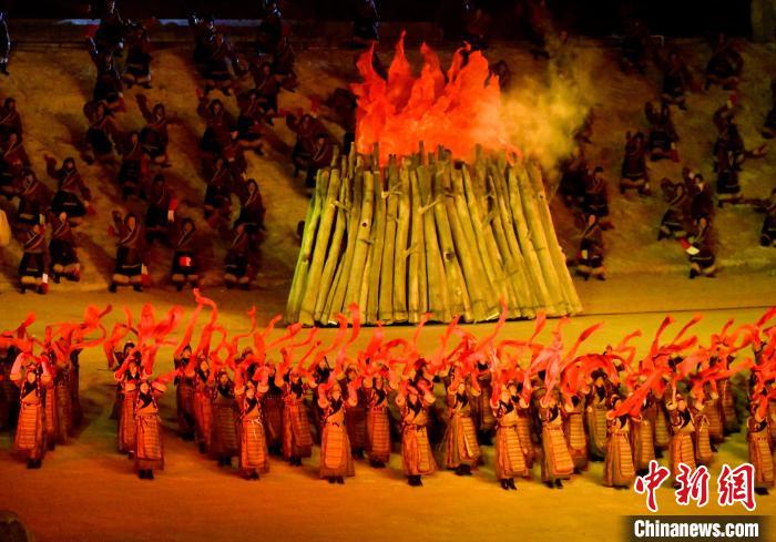 3月17日，西藏拉薩，《文成公主》大型史詩(shī)劇演出現(xiàn)場(chǎng)。　李林 攝