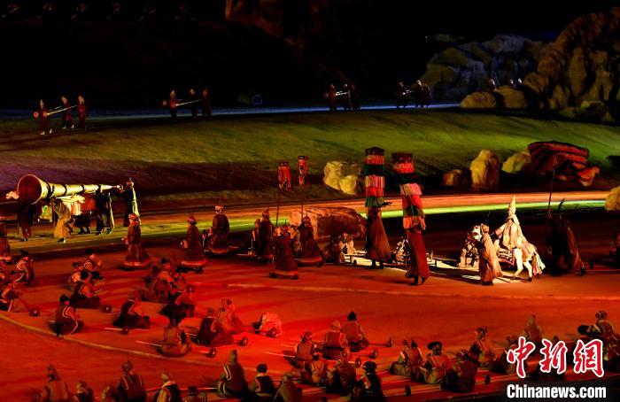 3月17日，西藏拉薩，《文成公主》大型史詩(shī)劇演出現(xiàn)場(chǎng)。　李林 攝