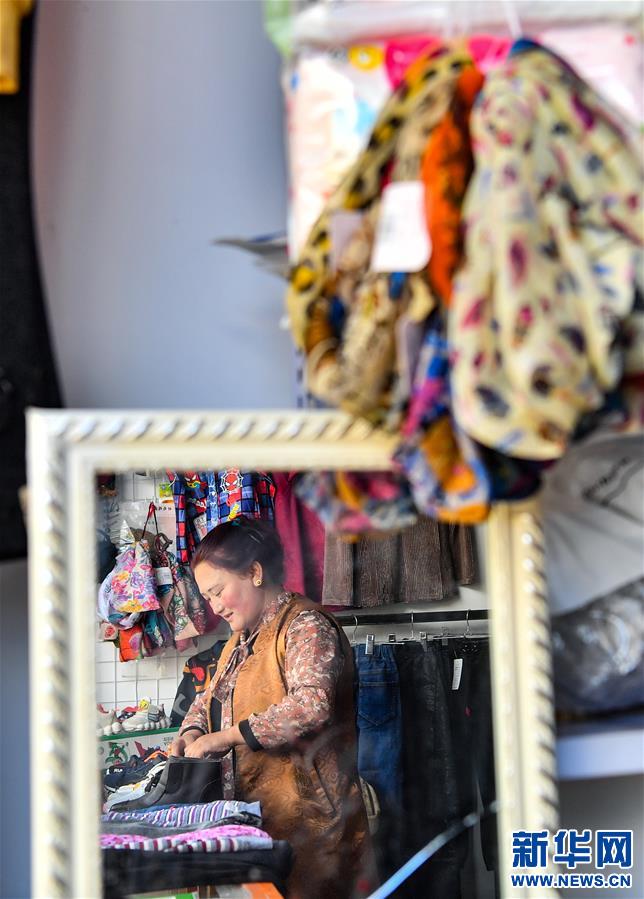  （決戰決勝脫貧攻堅·圖文互動）（4）搬出來的“幸福村”