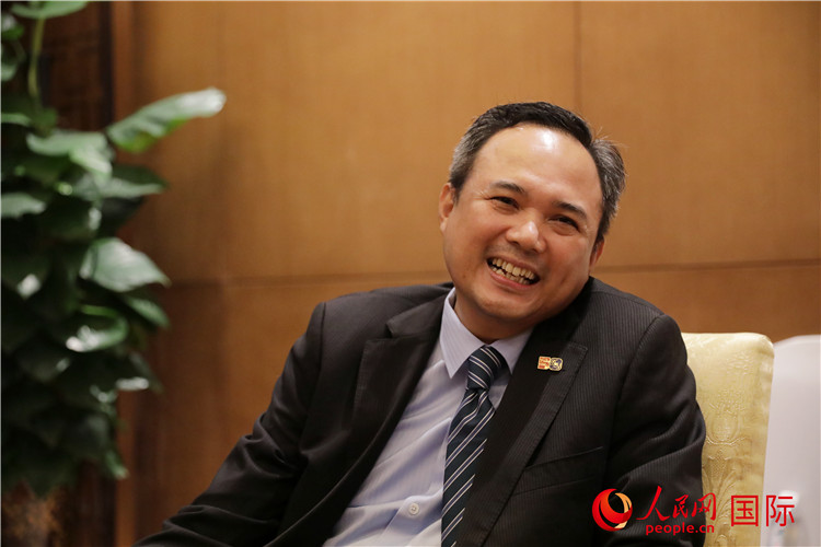 馬來西亞駐南寧總領事館總領事阿哈默·法蒂爾·伊斯邁爾在2024中國-東盟教育交流周期間接受人民網專訪。人民網 王婧攝