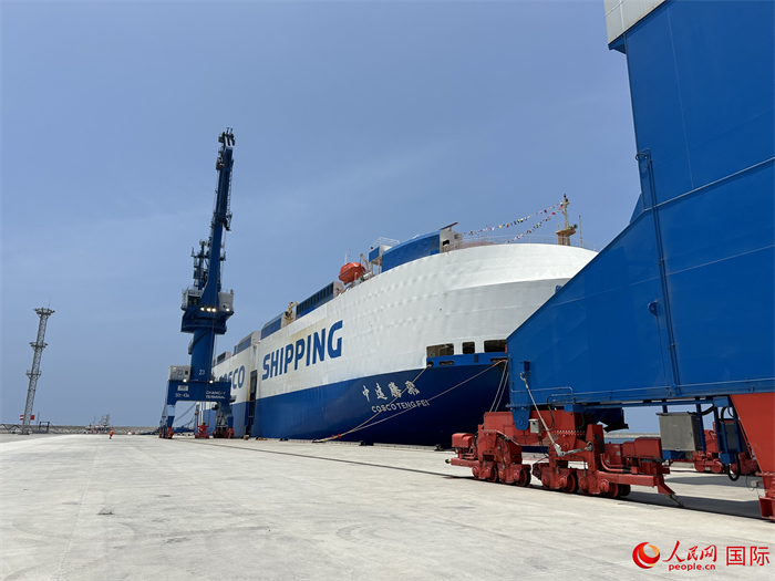 當(dāng)?shù)貢r間11月15日，停靠在錢凱港的船只。人民網(wǎng)記者 周雨攝