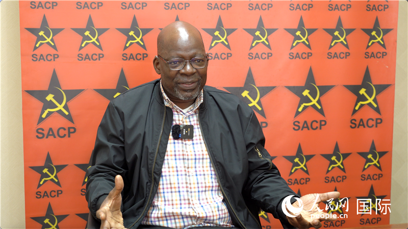 南非共產黨總書記索利 馬派拉接受人民網記者采訪。人民網 劉暢攝