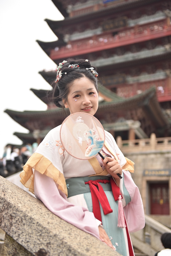 南昌滕王閣“古風游”。受訪者供圖