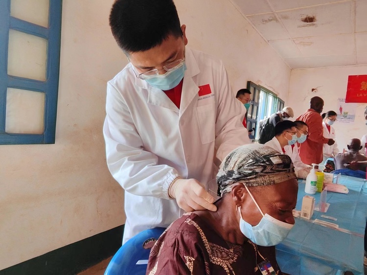 第20批援中非中國醫療隊：不以山海為遠 傳播仁心仁術
