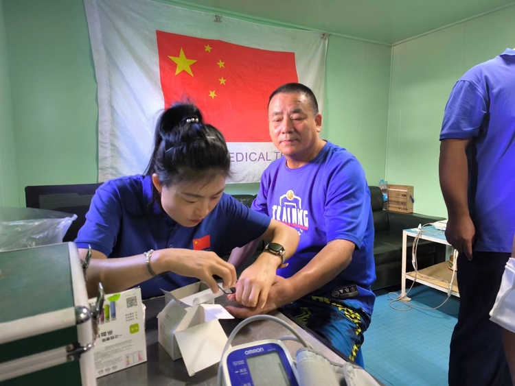 資訊有故事丨援外醫療隊員的中秋心愿：“為更多有需要的人送去健康與希望”