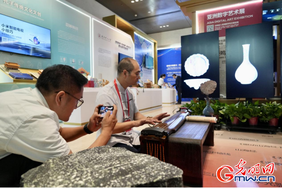 指尖觸千年 數字煥新生——2025年世界互聯網大會文化遺產數字化精品展掠影