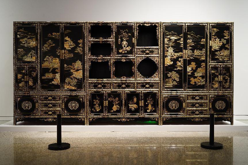 2023年7月9日，北京，中國工藝美術館·中國非物質文化遺產館，“山西特色專業鎮平遙非遺雙寶中華行”展覽展出的推光漆器作品。