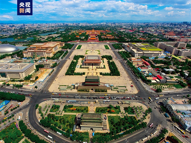 △全長7.8公里的北京中軸線上，分布有鐘鼓樓、景山、故宮等15處遺產構成要素。