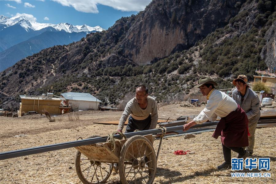 (決戰決勝脫貧攻堅·聚焦三區三州·圖文互動)(2)拓展新天地——云南迪慶藏區“新產業”掠影