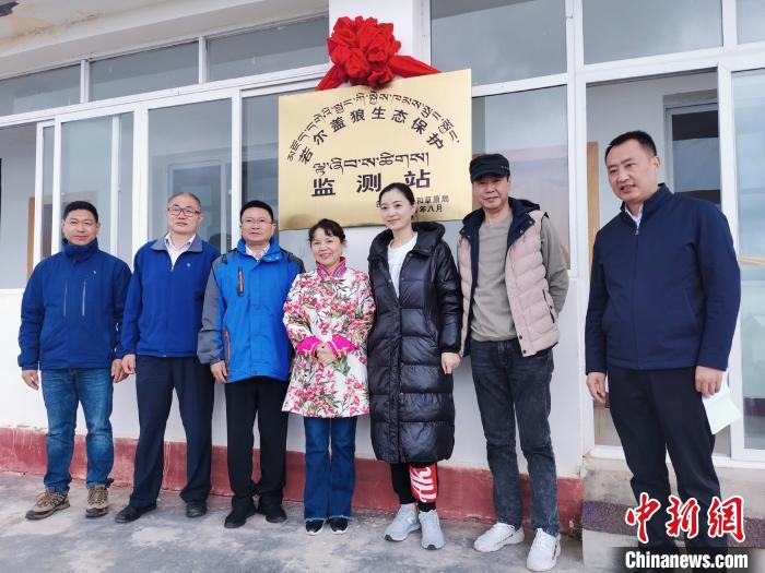 揭牌儀式現場。　張楊 攝