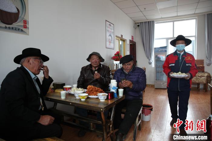 長江源頭“窮縣”的“富民生”：“大力度”換養老“舒適度”