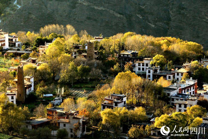 丹巴美景。李永安攝