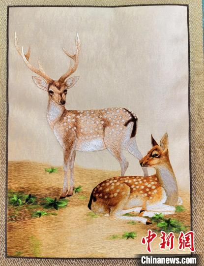 圖為藏繡作品。　祁增蓓 攝