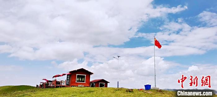 圖為地處同仁市加吾鄉(xiāng)東維村的農家樂。　劉秀娟 攝