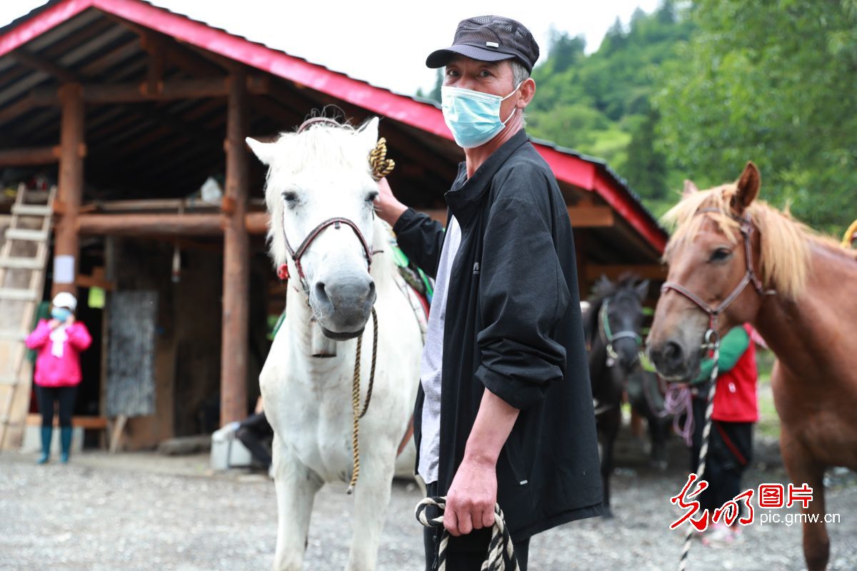 四川九寨溝：生態旅游漸熱