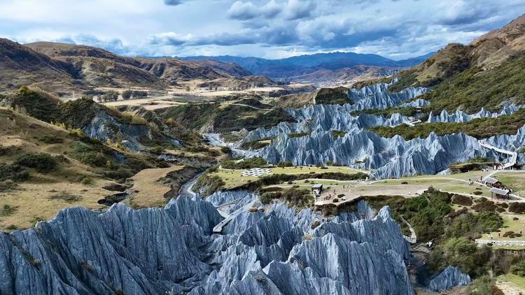 臺(tái)灣青年:尋美川藏線是令人震撼和難忘的旅程