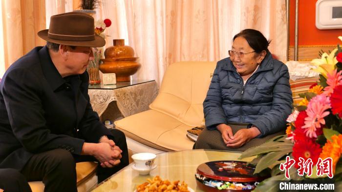 西藏自治區黨委統戰部部長旦科一行慰問黨外人士、愛國宗教人士及歸國藏胞