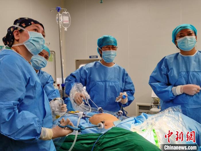 廣東醫院跨越千里守護婦孺安康書寫粵藏幫扶情