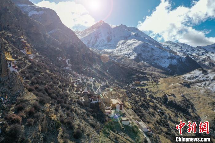 資料圖為拉薩市達孜區境內的扎葉巴寺。　貢嘎來松 攝