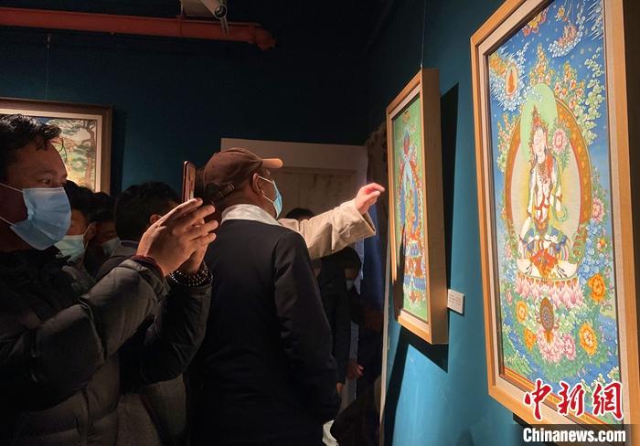 11月17日，由西藏自治區文學藝術界聯合會主辦的第七屆“見即愿滿”西藏精品唐卡展在拉薩拉開帷幕。 <a target='_blank' href='/'><p  align=