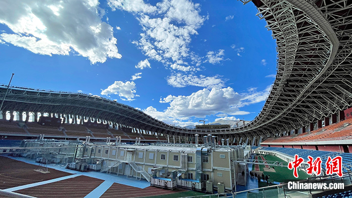 圖為8月15日，位于拉薩市柳梧新區拉薩市群眾文化體育中心內的方艙醫院。 <a target='_blank' href='/'><p  align=