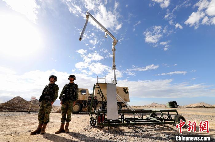 圖為野戰油庫開設。　 唐 堯 攝