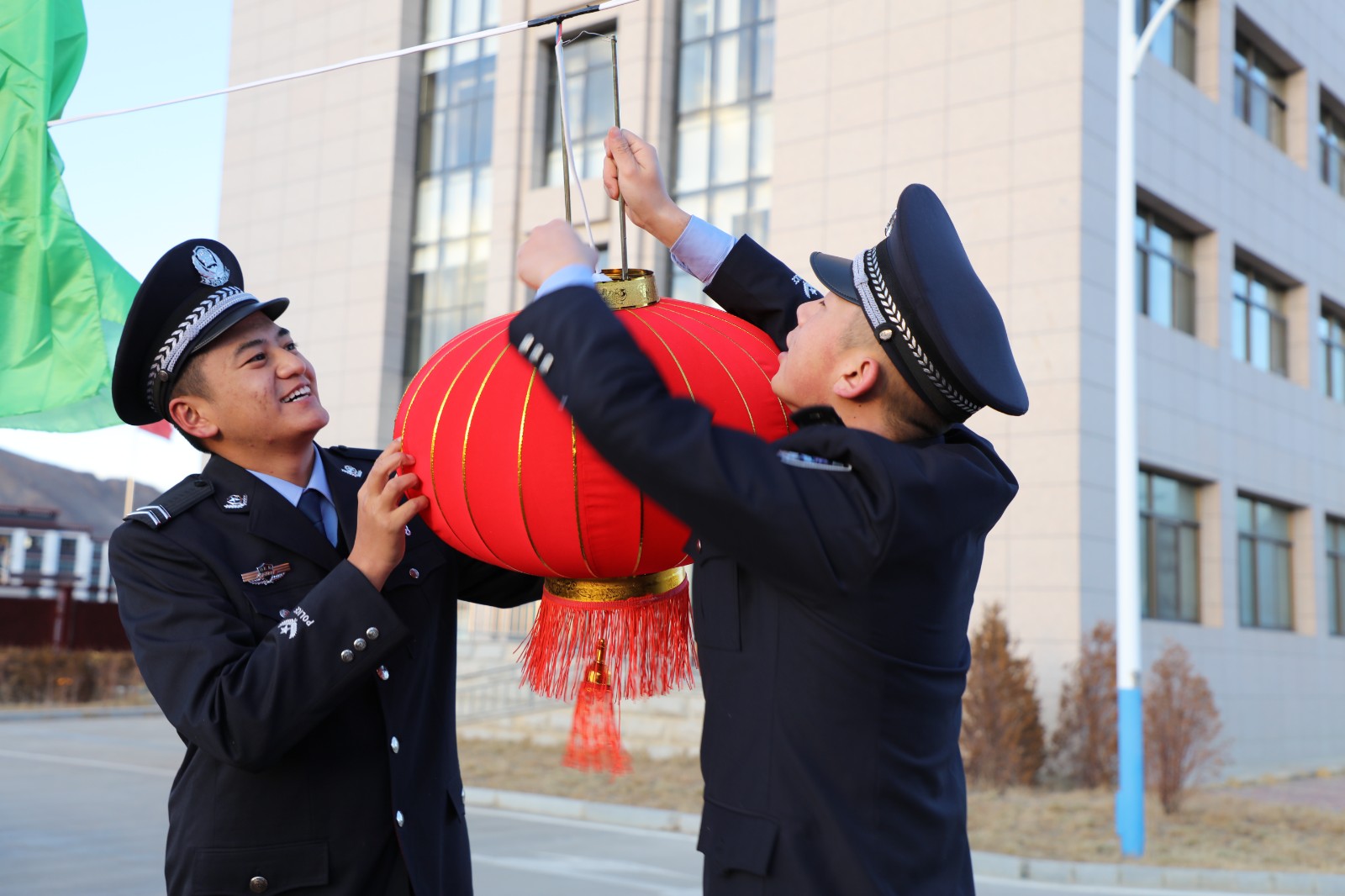 （要聞 新媒體）雪域邊關的他們，是歸途的(4189296)-20230122091651.jpg