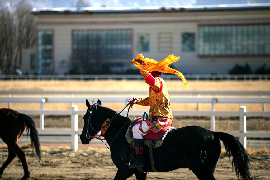 藏歷新年，精彩的馬術表演。張靜攝