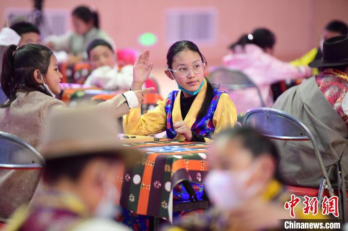 圖為比賽現(xiàn)場?！∝暩聛硭?攝