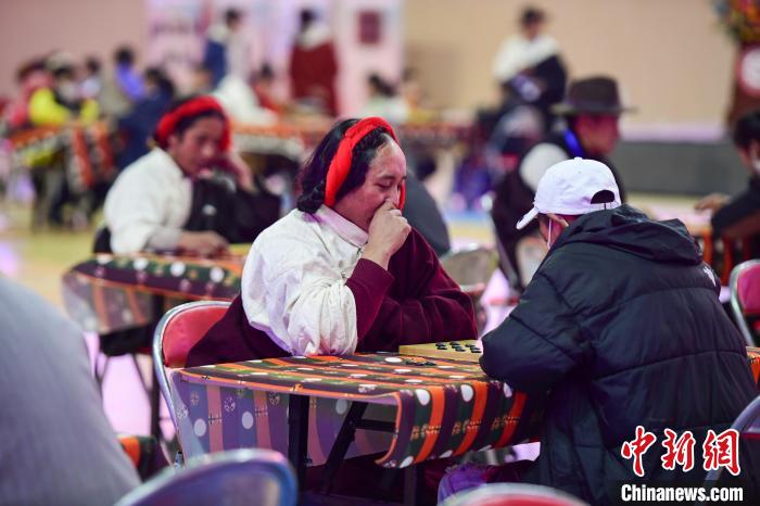 圖為比賽現(xiàn)場?！∝暩聛硭?攝