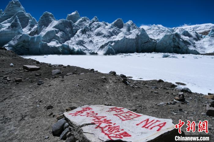 普瑪江塘邊境派出所民輔警巡邏標(biāo)記。　江飛波 攝