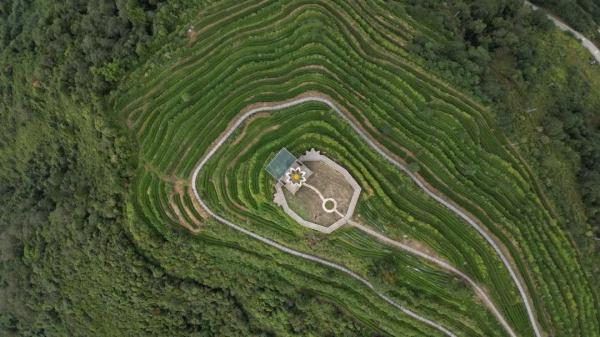 幾代建設(shè)者，歷經(jīng)半個(gè)多世紀(jì)完成！這是一條怎樣的公路？