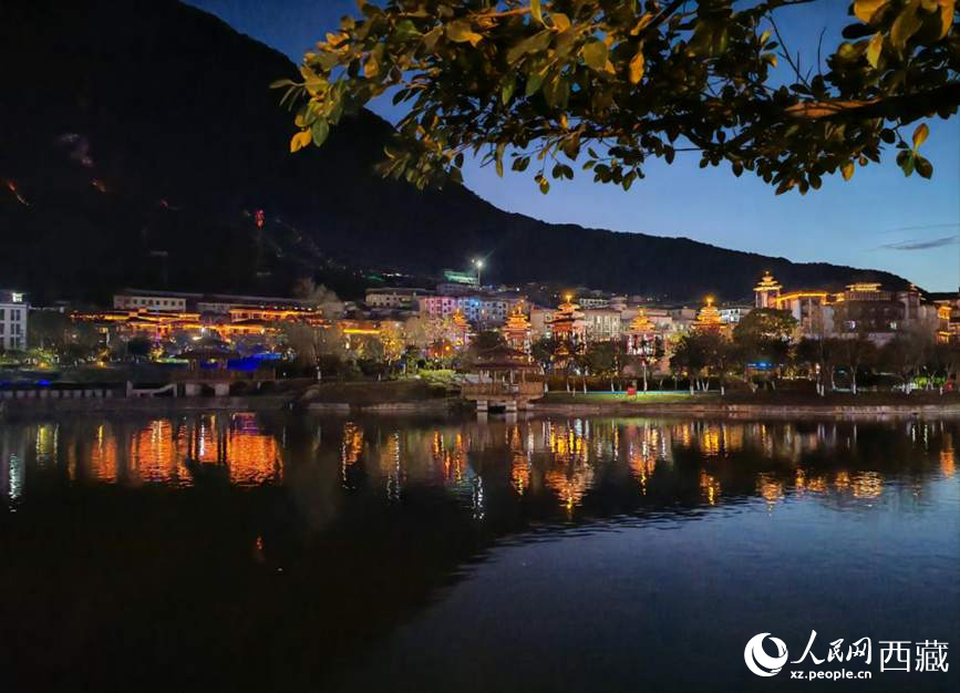 墨脫縣夜景。人民網 李海霞攝