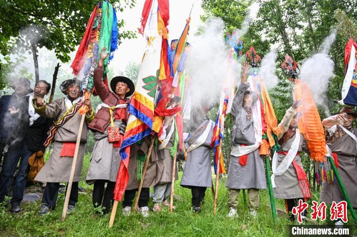 西藏南木村：“望果節”祈豐收